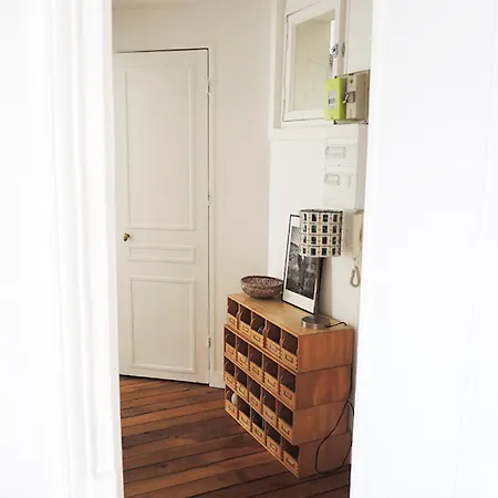 Private With Bathroom In Sunny Flat