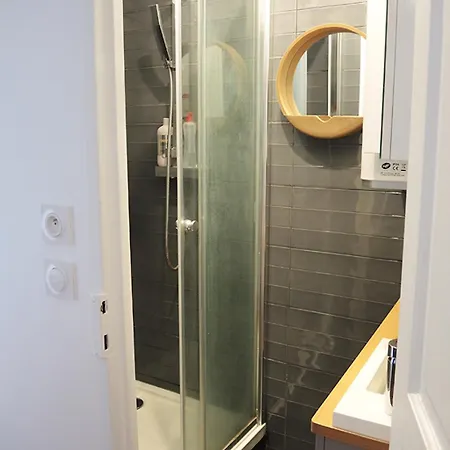 Private With Bathroom In Sunny Flat Ubytování v soukromí