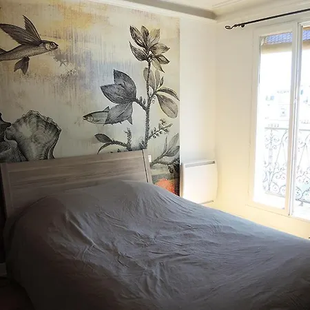 Ubytování v soukromí Private With Bathroom In Sunny Flat Paříž