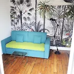 Private With Bathroom In Sunny Flat * Paris
